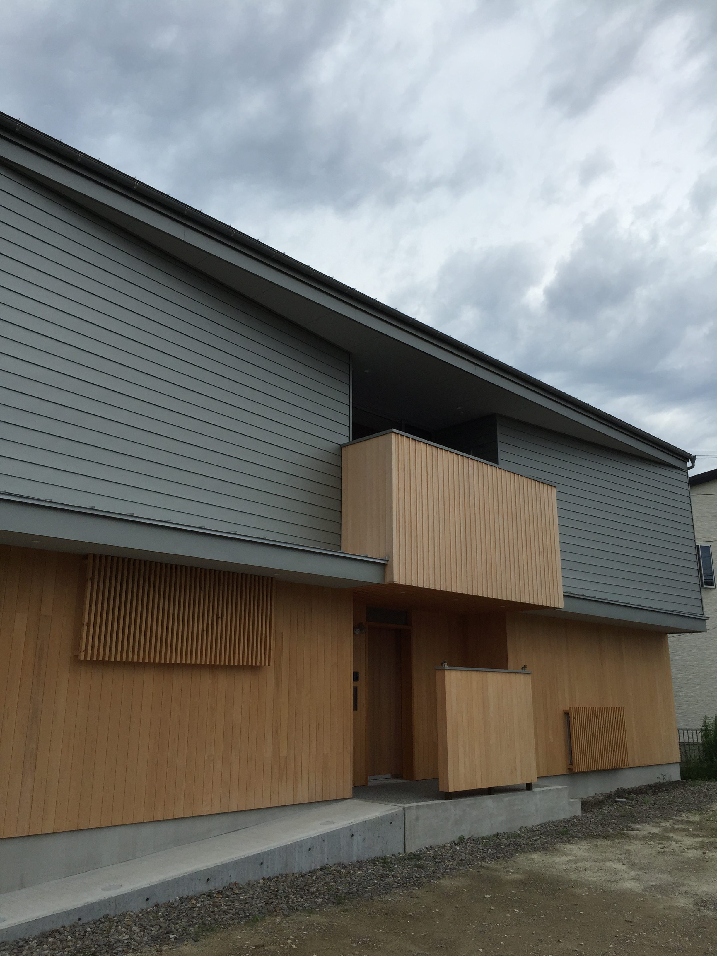 愛知県安城市「塔元の家」木造2階建　スキップフロア・変形敷地　建物探訪