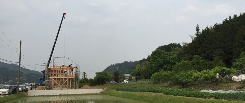 岐阜県山県市「梅原の家」木造２階建て　ガレージハウス　上棟