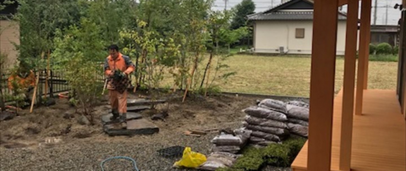 愛知県一宮市　「苅安賀の家」　木の家　庭工事